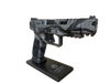 Canik SFX Rival S2 halbautomatische Pistole in Schwarz-Grau auf Stonehawk Präsentationsständer