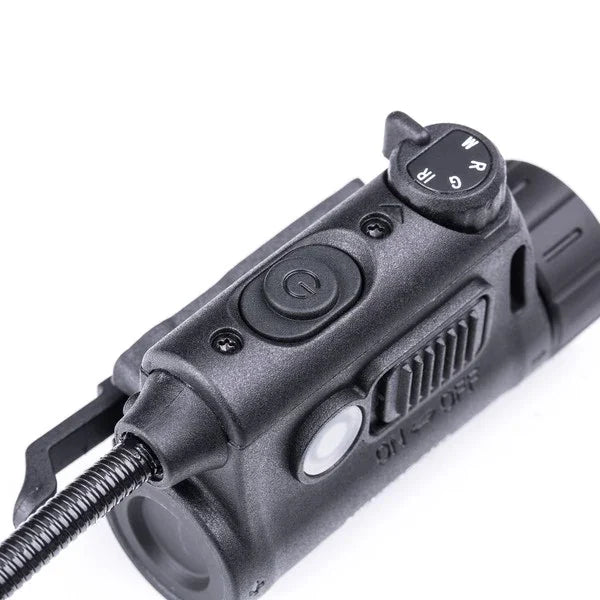 NEXTORCH rStar Helmlampe, Montage an Einsatzhelmen, taktisches Licht, Nahaufnahme
