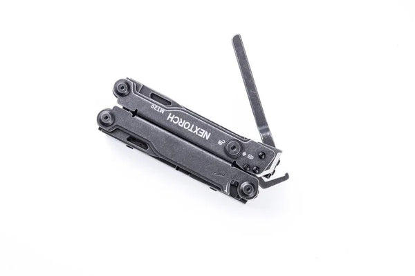 NEXTORCH MT10 Multitool schwarz aus Edelstahl mit teilweise ausgeklapptem Werkzeug, Detailansicht