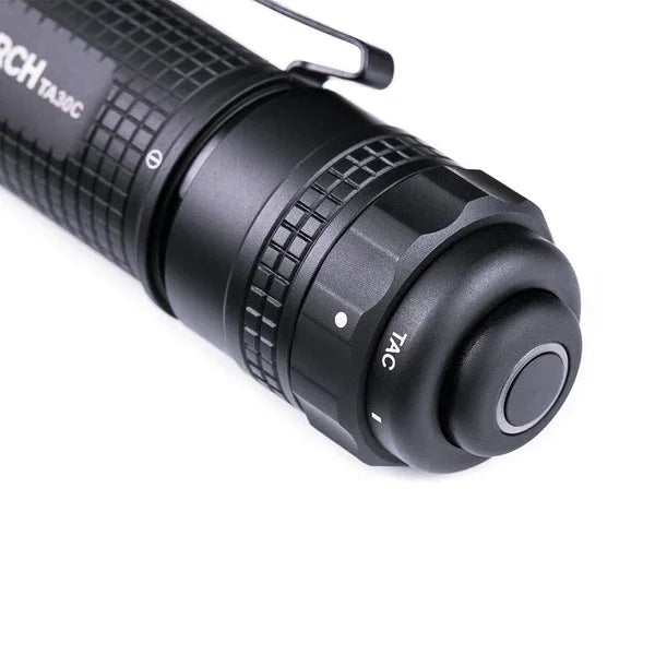 Detailansicht NEXTORCH TA30 LED-Taschenlampe, taktischer Schalter, robustes Design