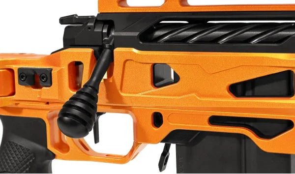 XLITE-3 Repetierer mit orangefarbener Chassis und texturiertem Griff für Sportschützen
