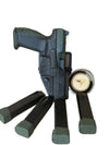 Canik Pistole TT I Custom OD Green mit Holster, vier Magazinen und Abzeichen, freigestellt