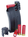 Magloader Kit für Schrotpatronen, schwarzes Ladegerät und rote Patronen auf weißem Hintergrund